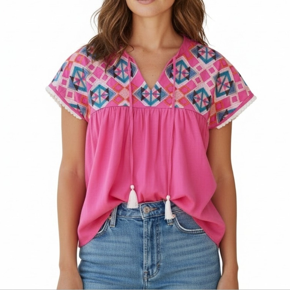 STB Boutique Pink Embroidered Boho Babydoll V-Neck Top Medium New